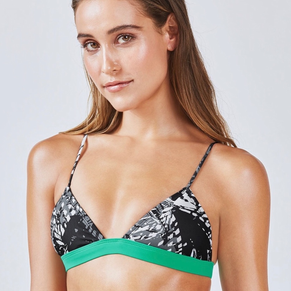 Fabletics Allison Graphic Bikini Top